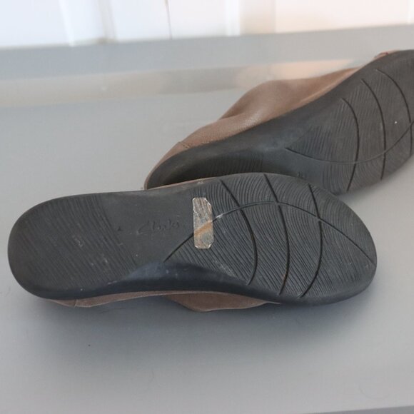 Clarks Cloud Stepper Soft Cushion Size 9 Womens Shoe Bronze - Picture 6 of 11